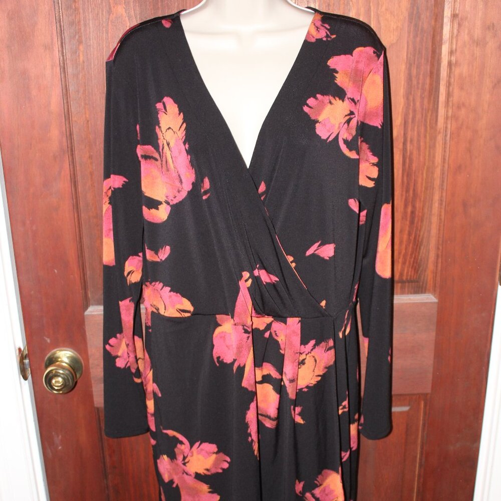 NEVER WORN - Nine West Faux Wrap Floral Midi Dress